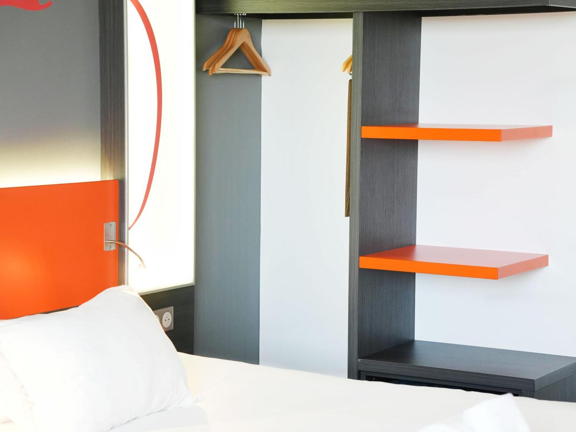 Hotel Ibis Styles Caen Centre Gare Exterior foto