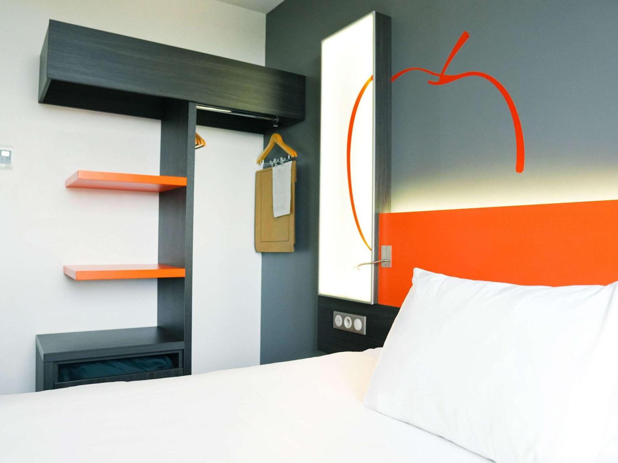 Hotel Ibis Styles Caen Centre Gare Exterior foto