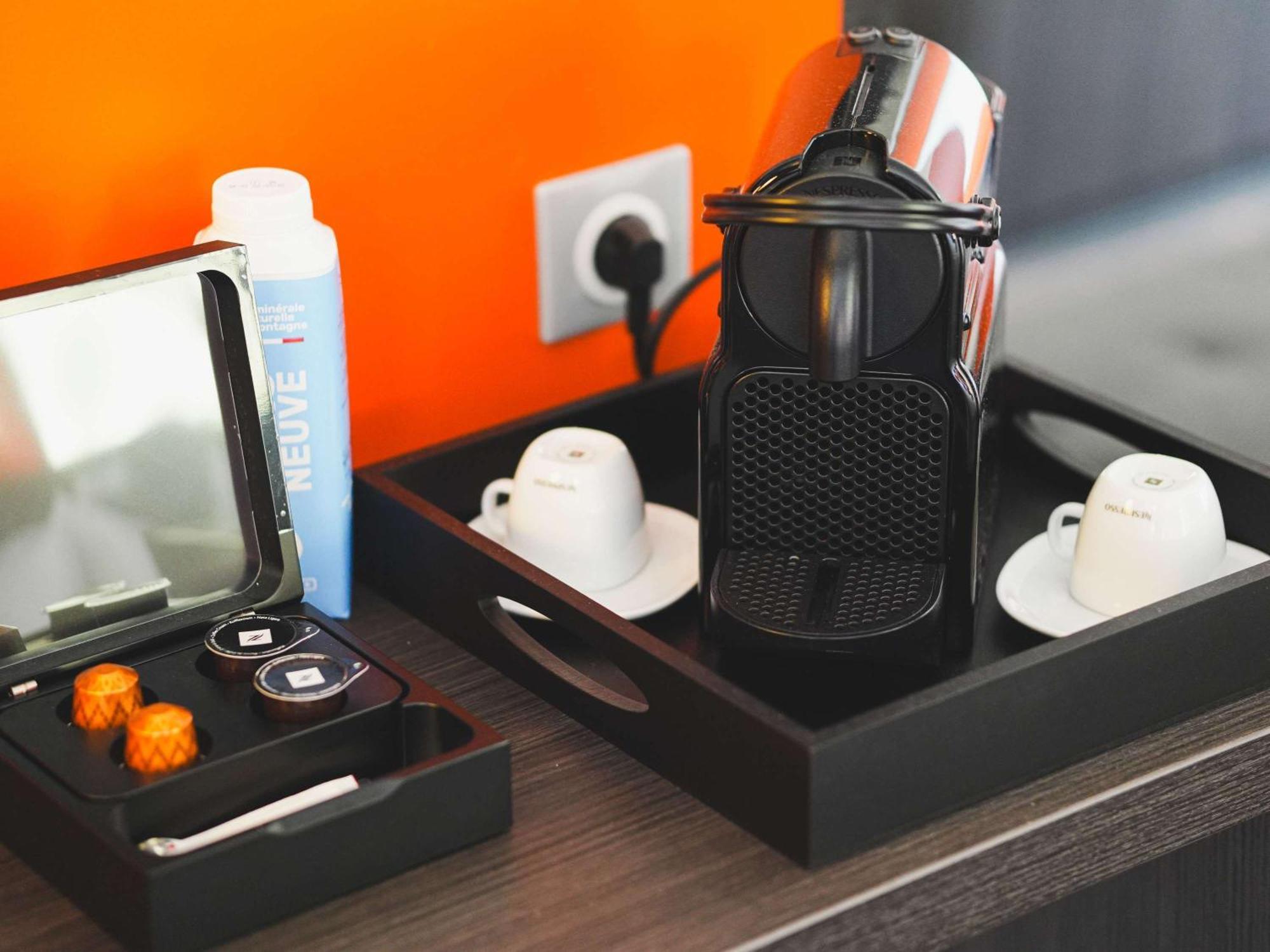 Hotel Ibis Styles Caen Centre Gare Exterior foto
